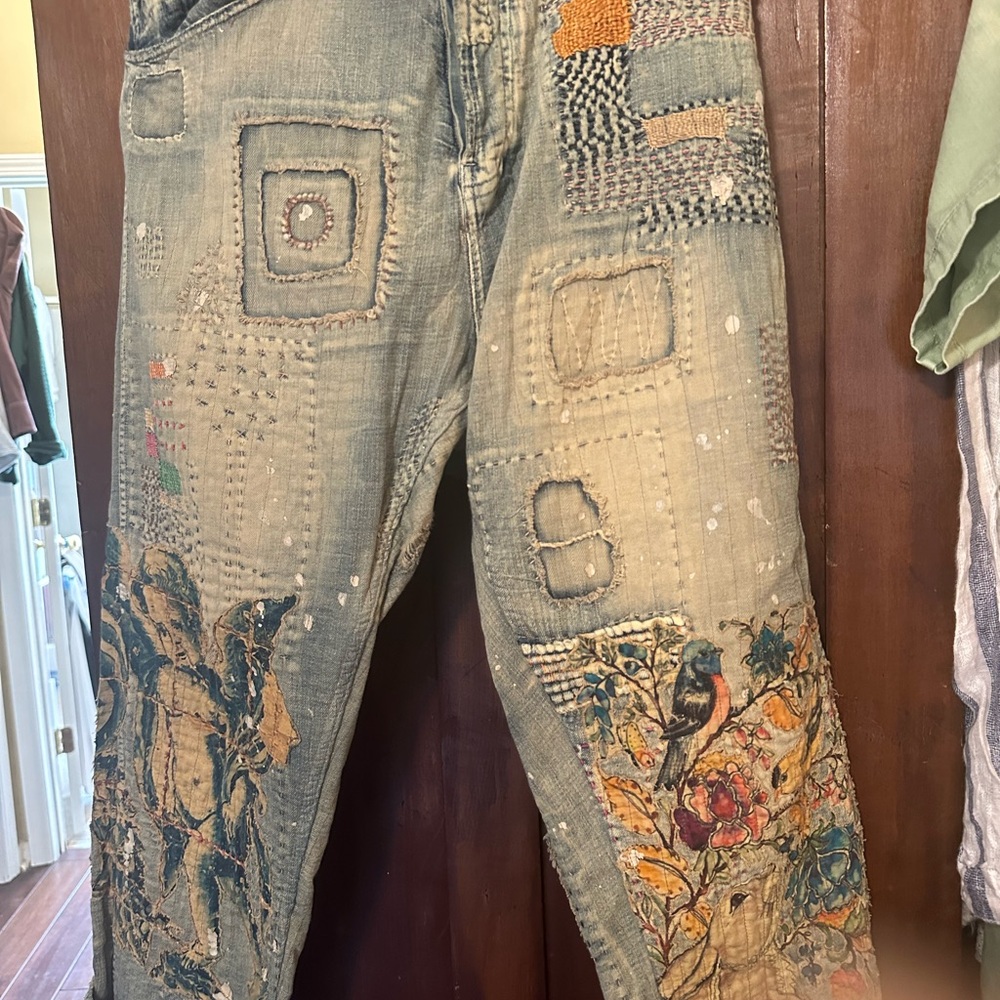 Magnolia Pearl Patchwork Boyfriend Jeans with Artistic Flair